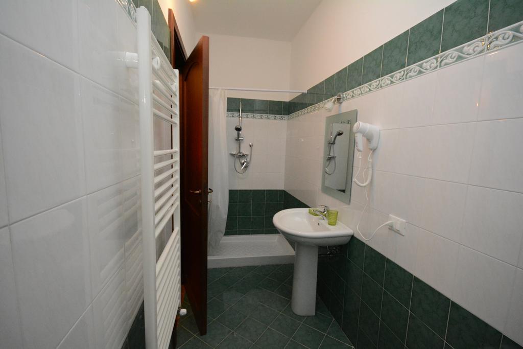 La Ferula Bed & Breakfast Scillato  Dış mekan fotoğraf
