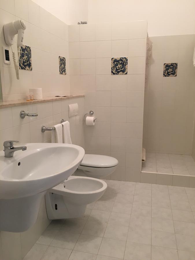 La Ferula Bed & Breakfast Scillato  Dış mekan fotoğraf